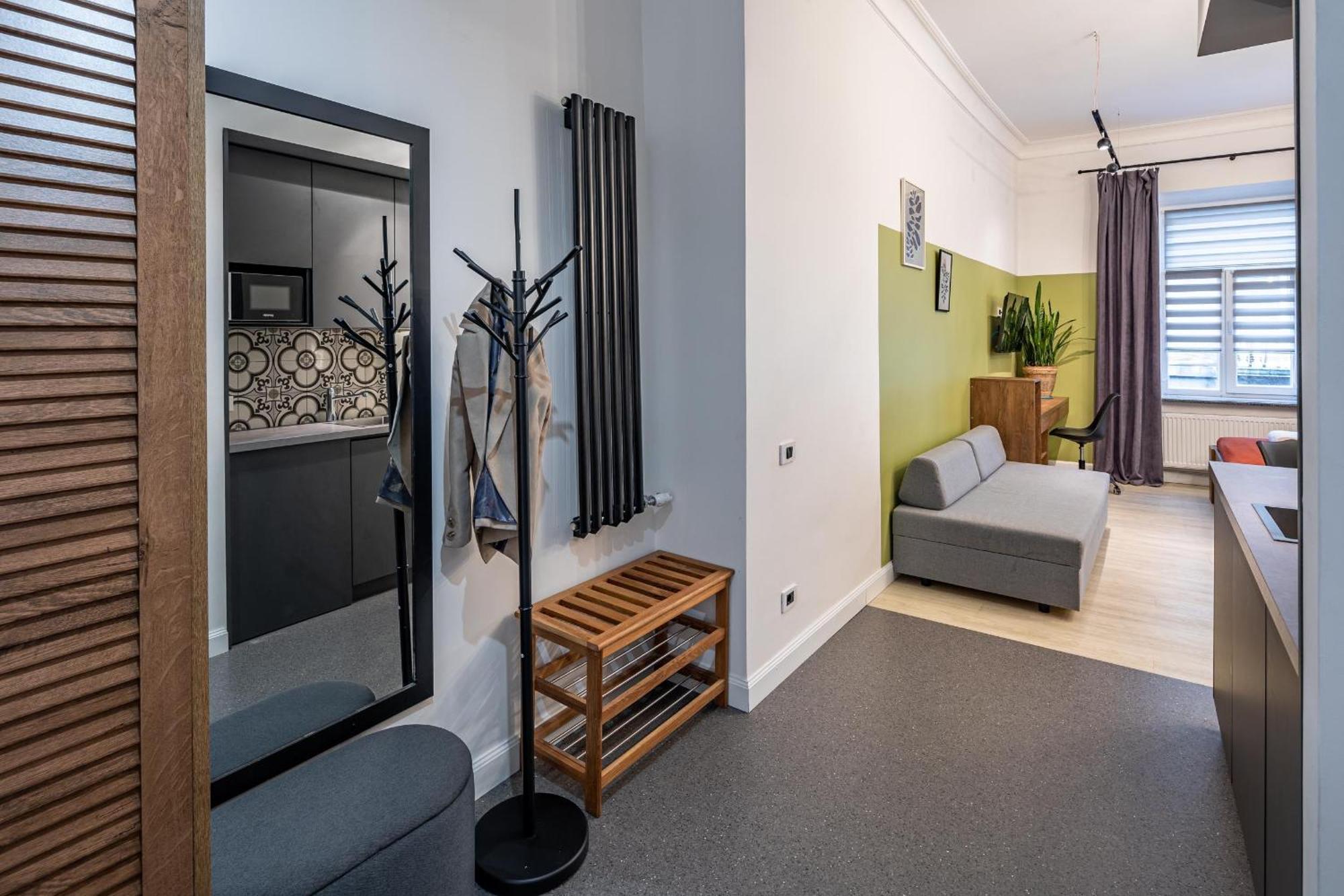 Apartamenty On Knyazya Romana Lviv Kültér fotó